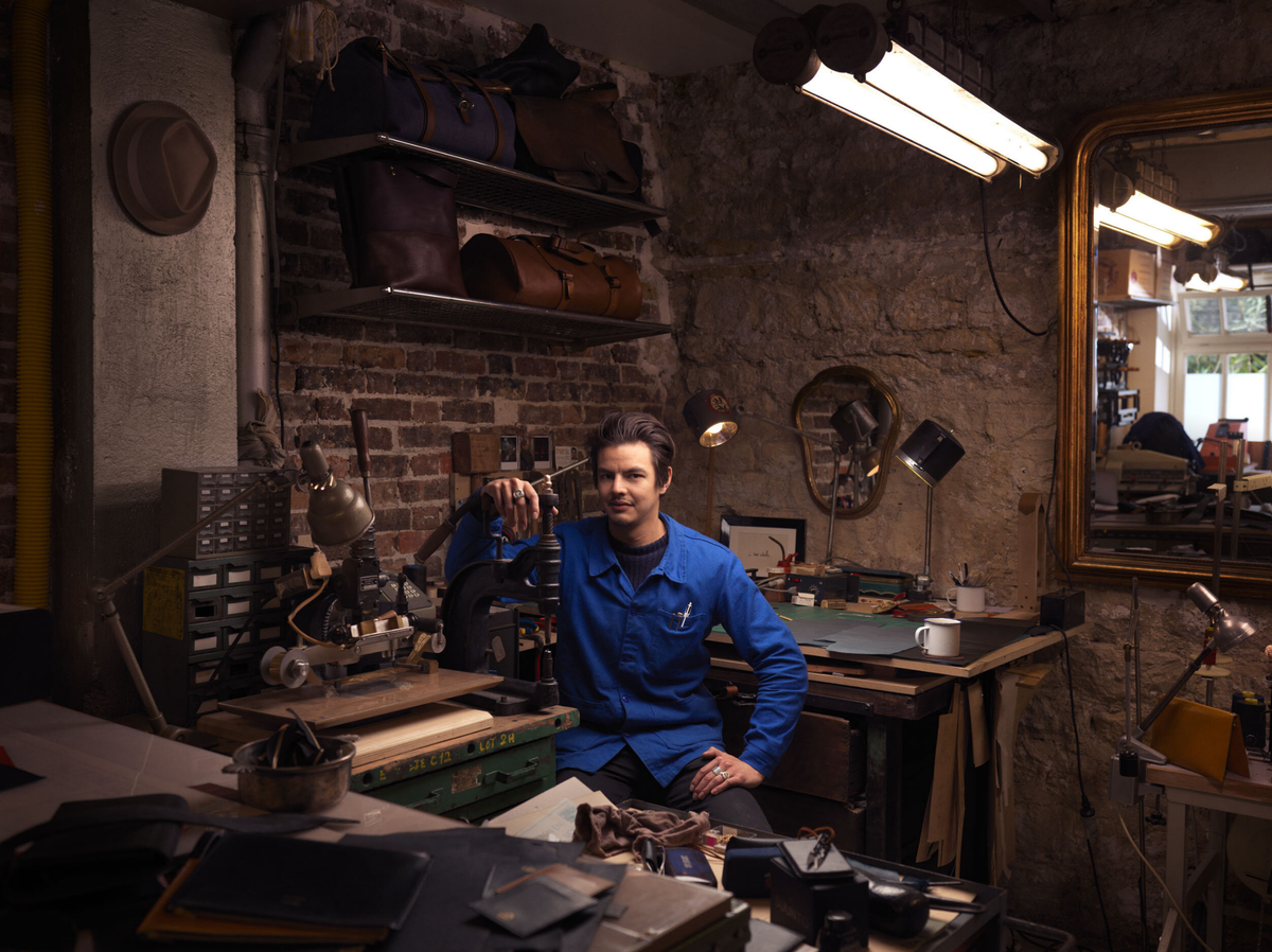 Adrien Atelier Pesno